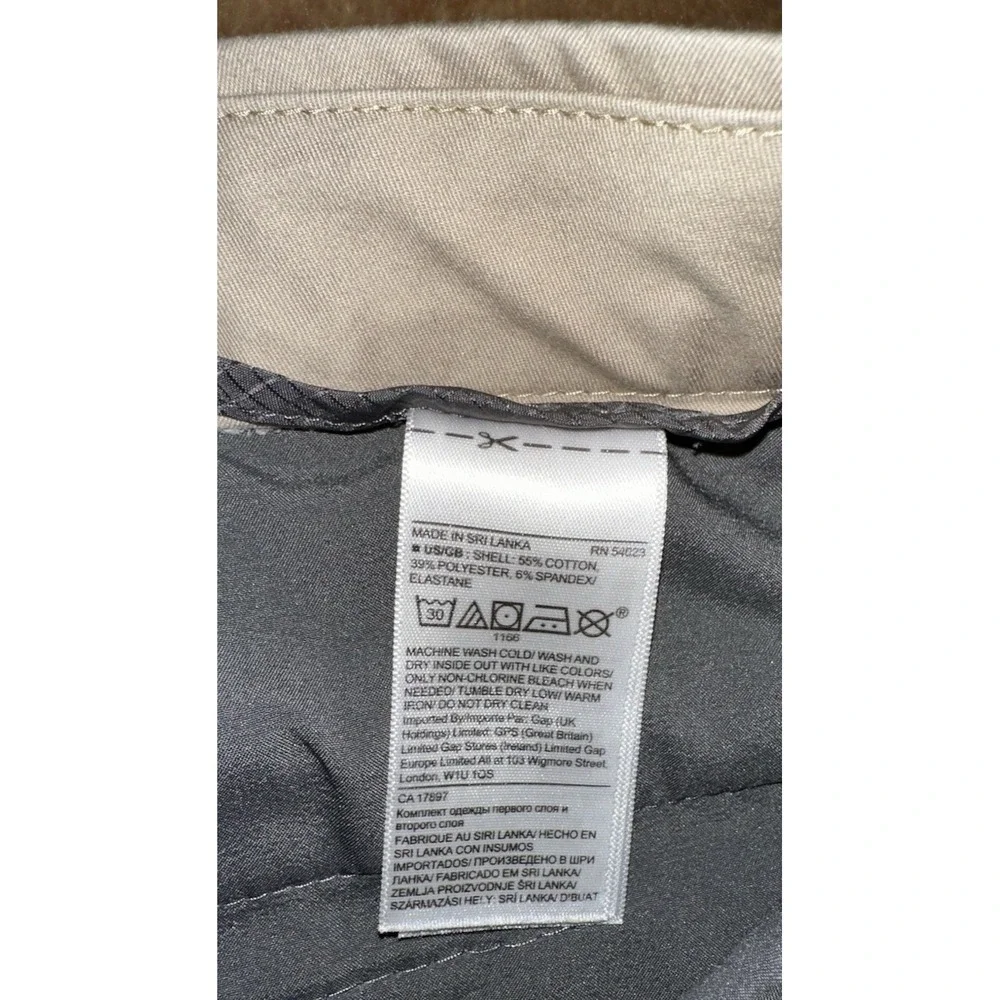 Banana Republic Aiden Shorts Mens Size 33 Tan Flat Front Pockets Stretch